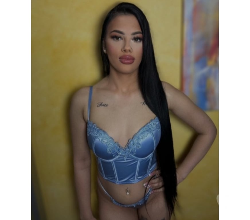 Escorts South West London Tooting Broadway Station - South West London - Photos for SANDRA 🔥 NEW girl 🔥 CALL NOW