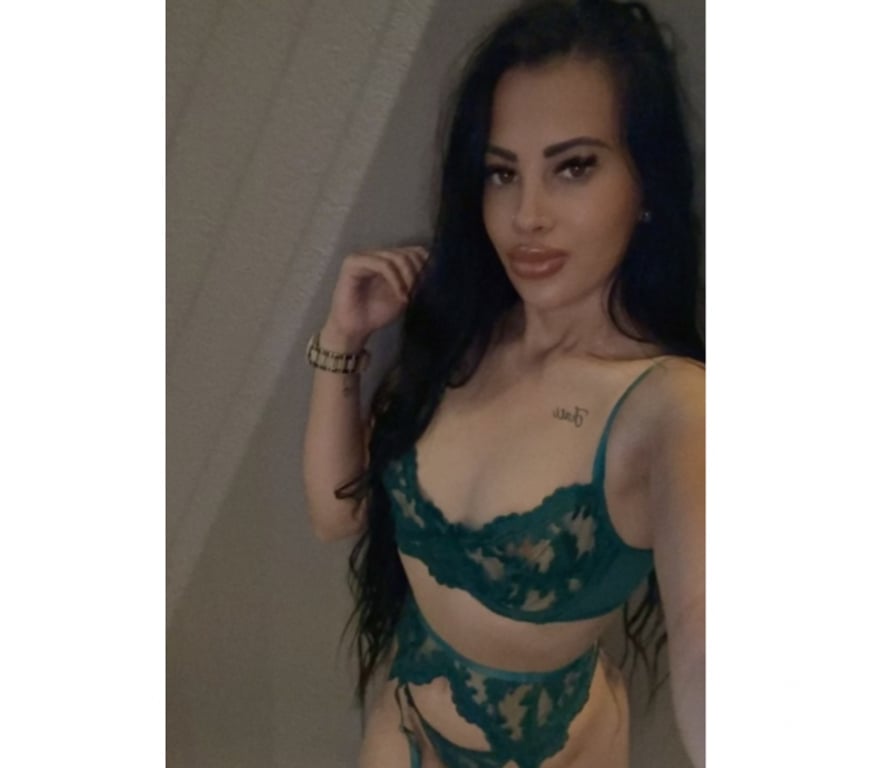 Escorts South West London Tooting Broadway Station - South West London - Photos for SANDRA 🔥 NEW girl 🔥 CALL NOW