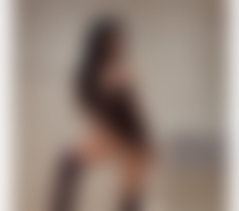 Escorts West Yorkshire Bradford - Photos for Brazilian woman with big breasts likes to party.🥂🥂