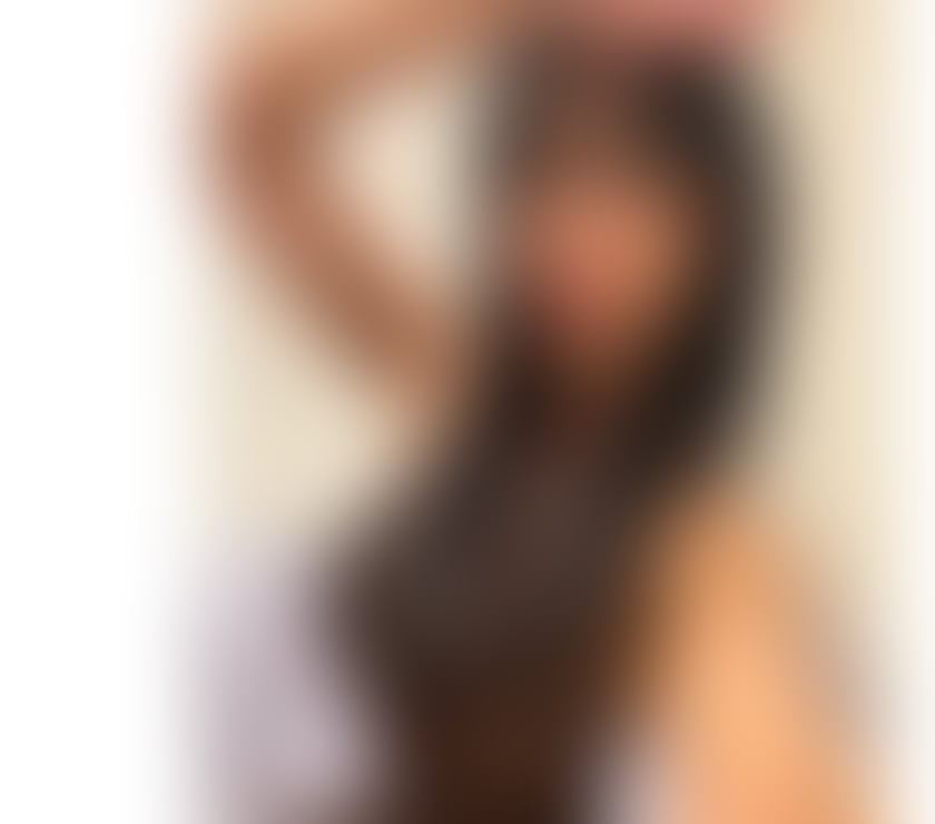 Brazilian woman with big breasts likes to party.🥂🥂