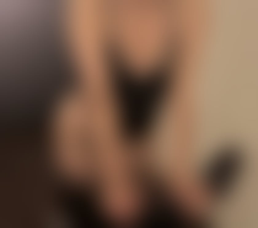 Escorts West Midlands Solihull - Photos for Hi I am Julia party girl in town only outcall 7 24 😜🔥