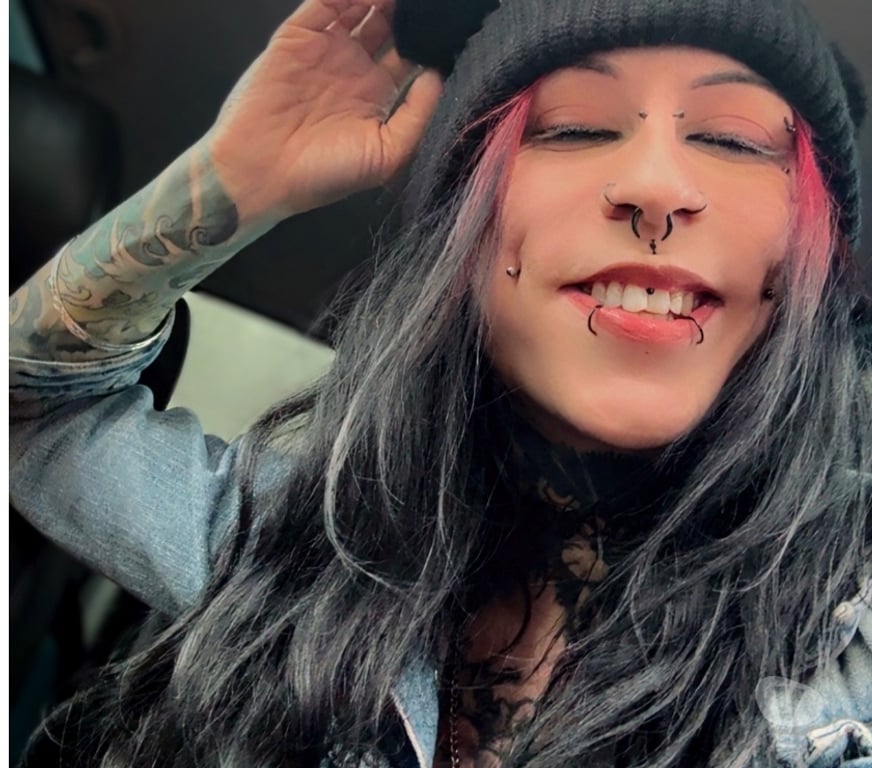 Escorts Lancashire Rossendale - Photos for Escort service - heavily tattooed and pierced gothic escort