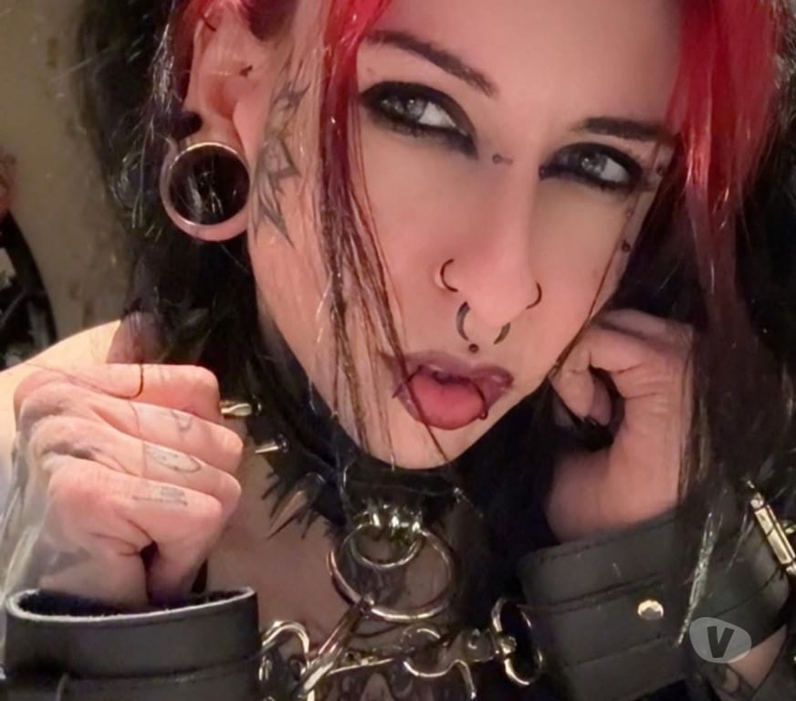 Escorts Lancashire Rossendale - Photos for Escort service - heavily tattooed and pierced gothic escort