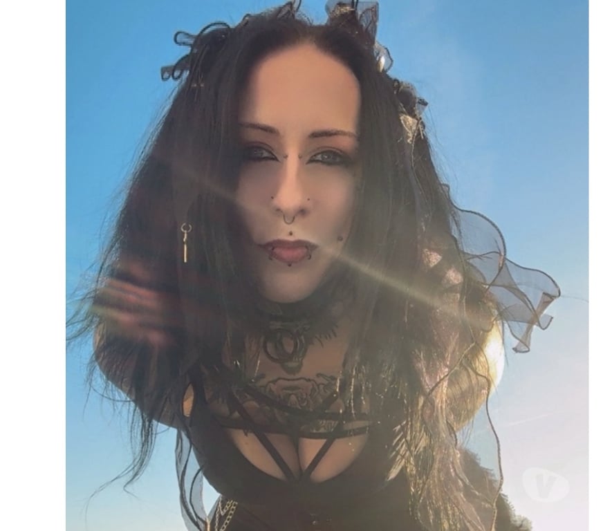 Escorts Lancashire Rossendale - Photos for Escort service - heavily tattooed and pierced gothic escort