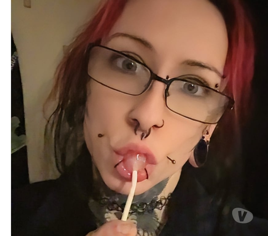 Escorts Lancashire Rossendale - Photos for Escort service - heavily tattooed and pierced gothic escort