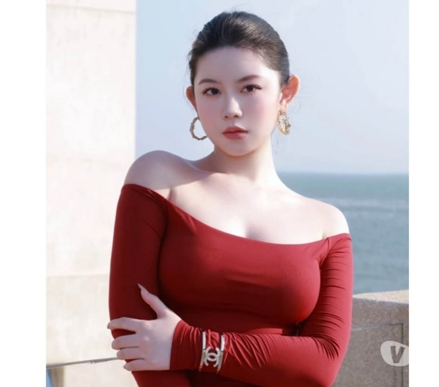 Escorts Cornwall Newquay - Cornwall - Photos for 07494403580 Top-tier Asian escort service