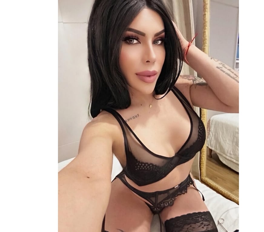 Trans Escorts Norfolk King's Lynn and West Norfolk - Photos for Michelle Spectacular, expert with beginners