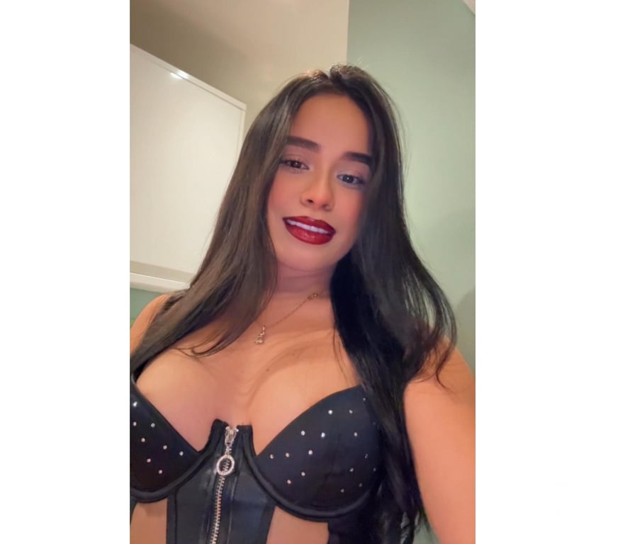 Escorts North London New Southgate - North London - Photos for ISABELLA SEXY PETITE GIRL🥵😈🔥