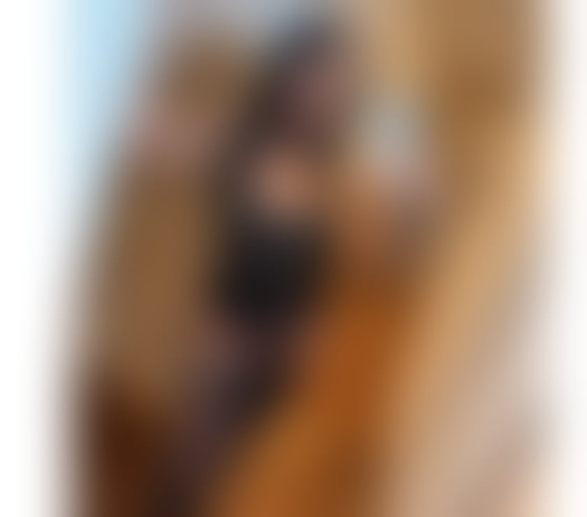 Escorts East London Canary Wharf Station - East London - Photos for JULIE PARTY 🌸 