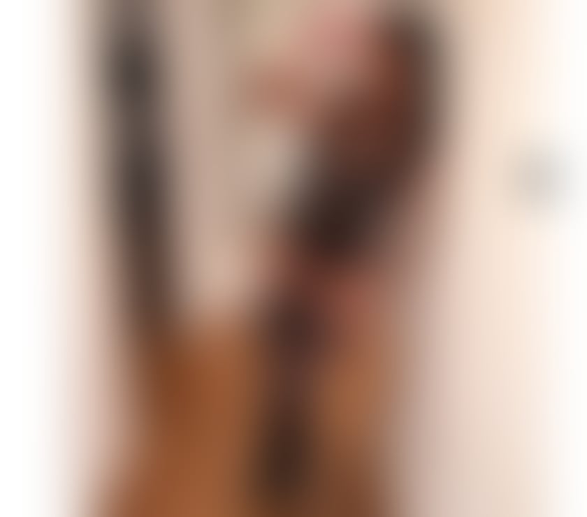 Escorts East London Canary Wharf Station - East London - Photos for JULIE PARTY 🌸 