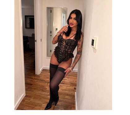 Photos for JULIE PARTY GIRL 💦