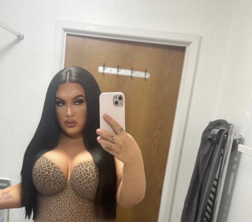 Escorts North London Edmonton - North London - Photos for TRANS FAT ASS AMELIA NEW DOLL IN CHINGFORD 🍑