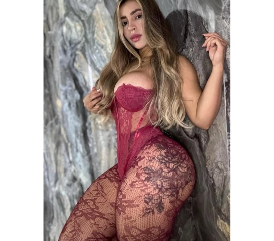 Escorts Lincolnshire North Lincolnshire - Photos for CHLOE🔥WHATSAPP🔥STRAP-ON A-LEVEL🔥OWO💦KISS