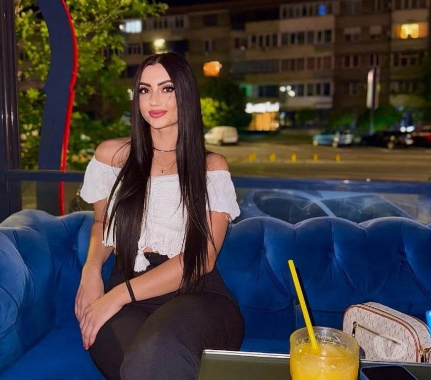 Escorts North London Edmondton Green Station - North London - Photos for New in Town – Relaxed Company, Can Travel