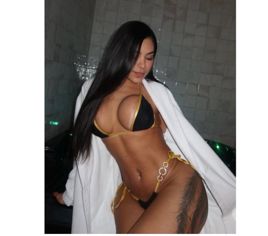 Escorts Hertfordshire Dacorum - Photos for 🔥HOT&SWEET 💯BIG ASS🎉PARTY🥂REAL PICS