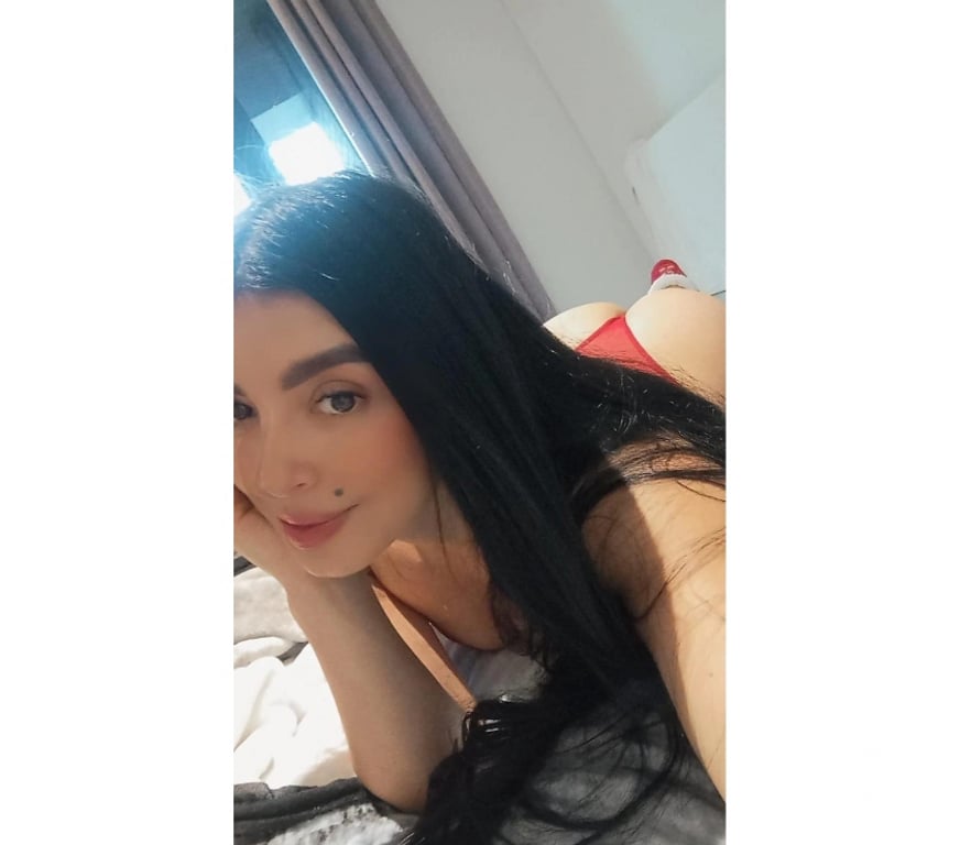 Escorts West Sussex Crawley - Photos for COLOMBIA GIRL HIGH ST CRAWLEY