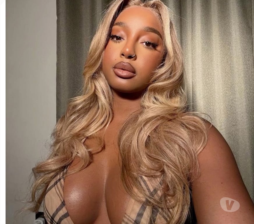 Escorts Greater Manchester Salford - Photos for Charm and Elegance in Every Curve