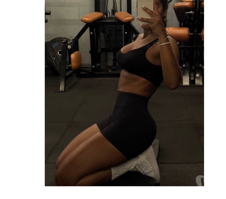 Escorts South East London Bromley - Photos for Gabi brazilian beautiful girl party 🔥🔥🔥🎉🎉