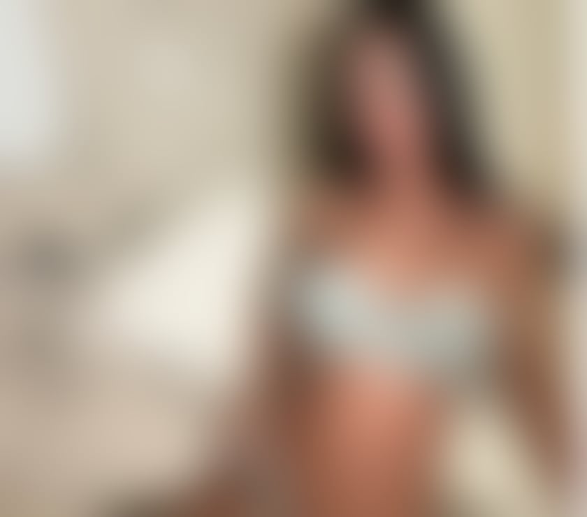 Escorts Reading Reading Town Centre - Reading - Photos for 🔞Bombshell Party🥂Strap-on lovers?Domination ALEVEL💦