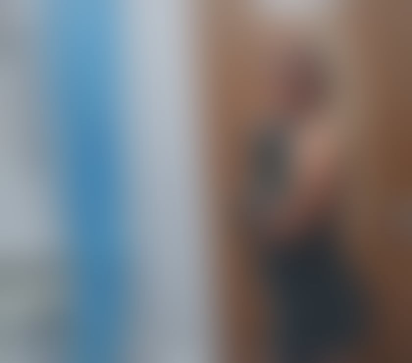 Escorts Barnet Edgware - Barnet - Photos for Sexy Hungarian Chloe back in NW9 ❤️