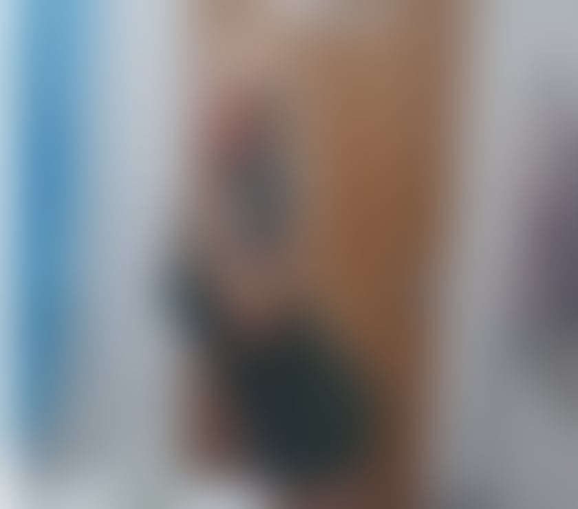 Escorts Barnet Edgware - Barnet - Photos for Sexy Hungarian Chloe back in NW9 ❤️