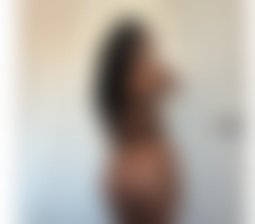 Escorts Greater Manchester Manchester - Photos for Slim Brazilian brunette with curly hair