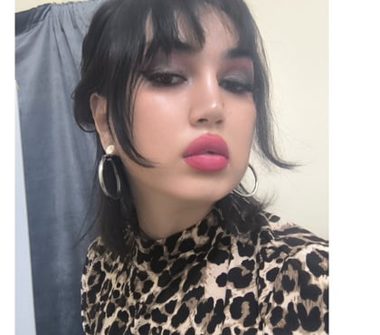 Trans Stepney Green Station East London - Photos for 19 sm Stunning trans girl in London.