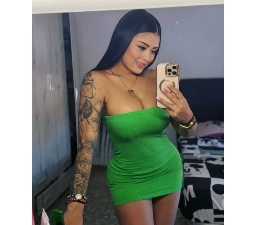 Escorts Lancashire Burnley - Photos for 🥳Sexy and hot Brunet💯new party girls in town 👉