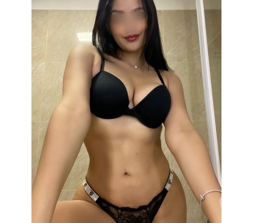 Escorts South East London East Croydon (Tramlink) Station - South East London - Photos for LEAH xx HotHoney xx