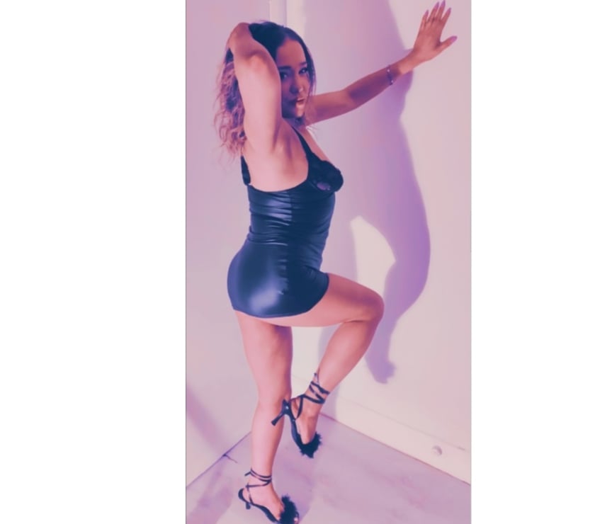 Escorts West London Hammersmith (H&C Line) Station - West London - Photos for Ex glamour model Maria rose in town