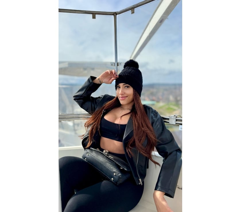 Escorts Old Whittington Chesterfield - Photos for Alice Chesterfild centre 👸🏻