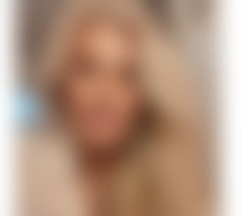 Photos for 🔴💯Blonde, Green Eyes And Banging Thighs 💯🔴