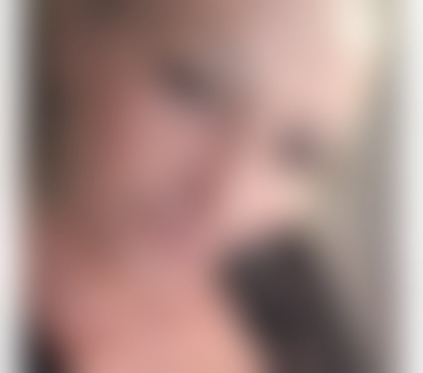 Escorts East London Canary Wharf - East London - Photos for NEW 💯 CHLOE HUNGARY PARTY 🥳 WOMEN