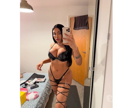 Transsexual Cricklewood North West London - Photos for ❤️‍🔥🇧🇷Athena top and bottom❤️‍🔥