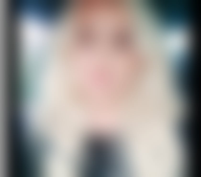 Sexy Sara new in town