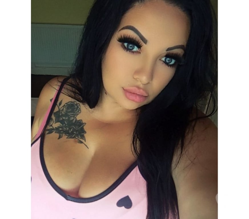 Escorts East London East Ham - East London - Photos for ❤️‍🔥BBW 💯LARA 💦💋