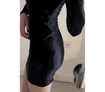 Trans London Bridge Station Central London - Photos for Asian Slender Vers