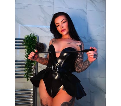  Escorts & Erotic Massage Farnborough Rushmoor - Photos for MISTRESS AYSHA ONLY FEW DAYS IN FARNBOROUGH