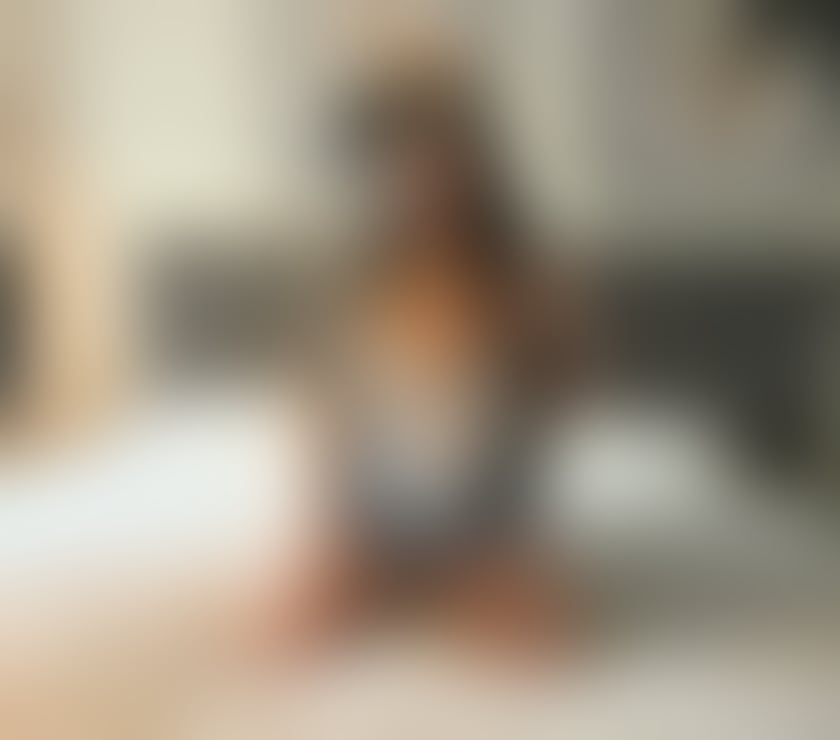 💋YOUNG & BEAUTIFUL- NEW IN TOWN 💋 CALL ME