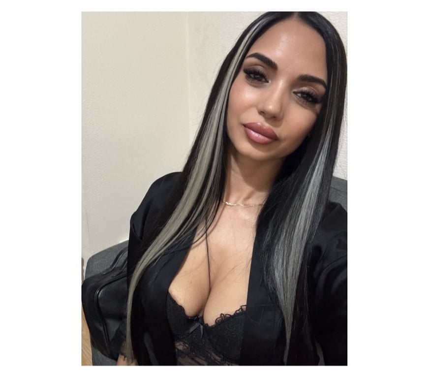 Escorts East London Canary Wharf - East London - Photos for LORA🤭❤️ Petite 🫦The Best GFE 😈💦PARTY