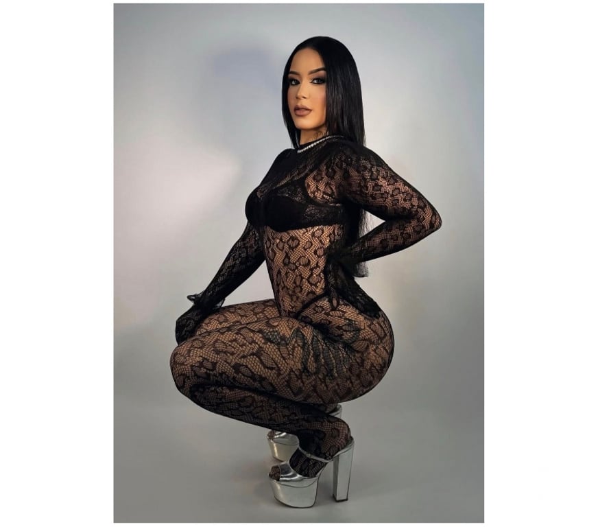 Escorts South East London Lewisham - Photos for 🌸 HELENA – SWEET, SENSUAL & IRRESISTIBLE 💖