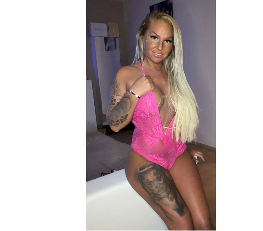 Escorts Belfast Belfast City Centre (South) - Belfast - Photos for Hi, I’m NIA ❤️ New in Belfast ❤️Hungarian