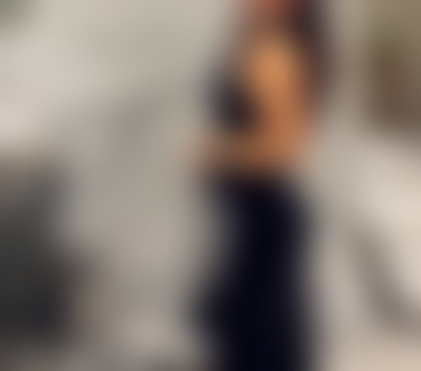 🫠 Authentic & charming Indian party girl in town 🥰