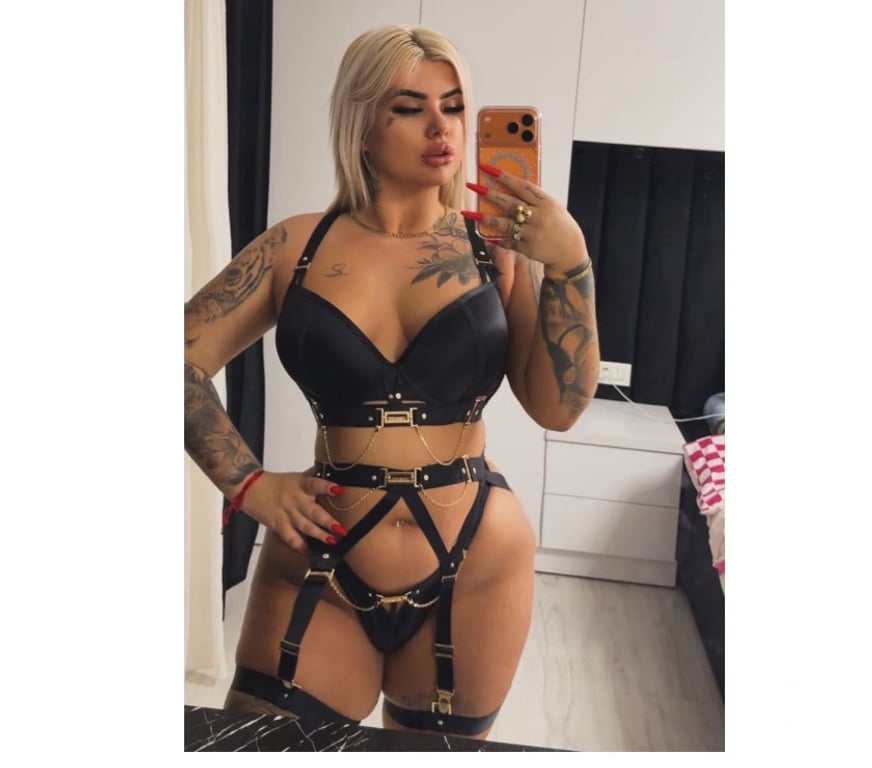 Escorts Bedfordshire Luton - Photos for 🩷Aryana🩷NEW IN TOWN❤️PARTY GIRL 🍑BIG ASS