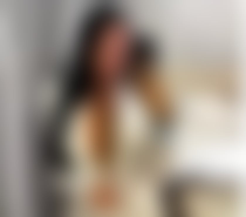 Lory brunette no Rush