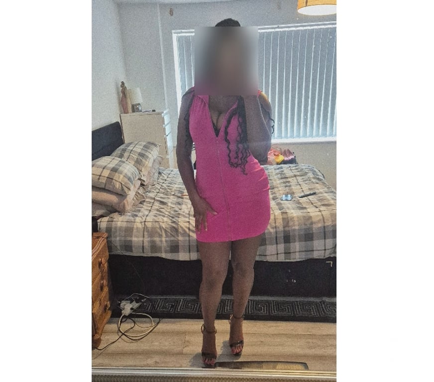 Escorts West London Hillingdon - Photos for NEW* Busty Ebony Bombshell in Harlington This Week Only