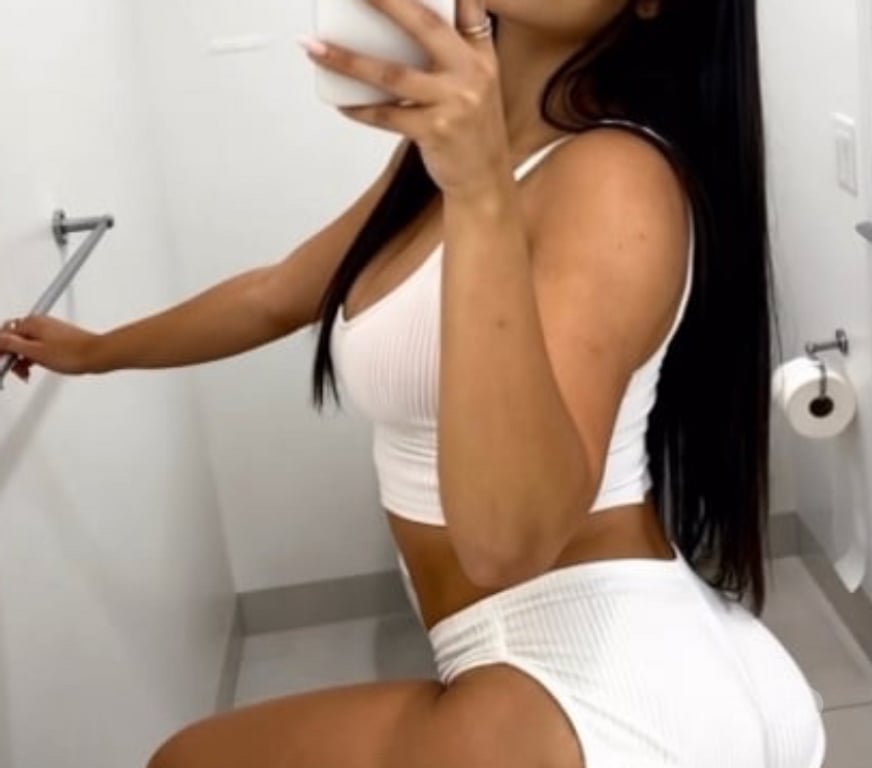 Escorts West Midlands Walsall - Photos for Sara Best party girl in town🥰😍