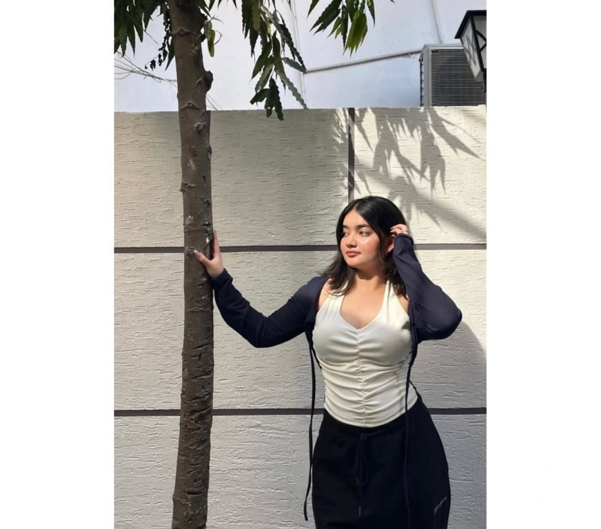 Escorts Ealing Southall - Ealing - Photos for Elegant Indian girl