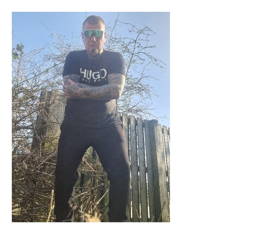 adult personals West Yorkshire Leeds - Photos for Mature Male Muscles Tattoos Looking for Naughty Females