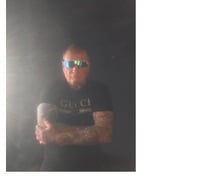 Mature Male Muscles Tattoos Looking for Naughty Females